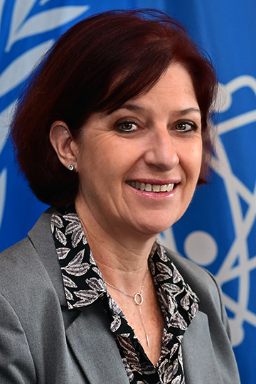 kherviou0757_360x540.jpg