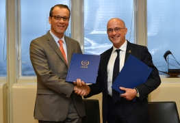 Practical Arrangements Signing IAEA - St. Jude Children’s Research Hospital Cornel Feruta, IAEA Acting Director General and Carlos Rodriguez Galindo, MD, Executive Vice-President, Chair Global Pediatric Medicine, sign a Practical Arrangements document between the International Atomic Energy Agency and the St. Jude Children’s Research Hospital on Cooperation in the Area of Comprehensive Cancer Control at the Agency headquarters in Vienna, Austria on 18 October 2019