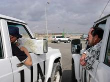 IAEA inspectors head back to Baghdad from a site, over 400 kilometers through the desert. Photo Credits: Pavlicek/IAEA