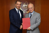  <br>
The new Resident Representative of Tunisia to the IAEA, Mohamed Mezghani, presented his credentials to IAEA Director General Yukiya Amano at the IAEA headquarters in Vienna, Austria, on 7 May 2018.
 </br>
 <br>
Le nouveau représentant résident de la Tunisie auprès de l’AIEA, Mohamed Mezghani, a présenté ses lettres de créance au Directeur général de l’AIEA Yukiya Amano au siège de l’AIEA, à Vienne (Autriche), le 7 mai 2018.
 </br>