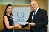 The new Resident Representative of Chile to the IAEA, HE Ms Gloria Navarrete Pinto (left), presented her credentials to Aldo Malavasi, IAEA Acting Director General, and Head of the Department of Nuclear Sciences and Applications at the IAEA headquarters in Vienna, Austria, on 5 September 2018.