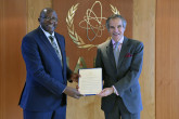 The new Resident Representative of Eswatini to the IAEA, HE Mr. Vuyile Dlamini, presented his credentials to IAEA Director General Rafael Mariano Grossi, at the Agency headquarters in Vienna, Austria. 29 September 2022