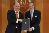 The new Resident Representative of Argentina to the IAEA, HE Mr. Holger Martinsen, presented his credentials to IAEA Director General Rafael Mariano Grossi, at the Agency headquarters in Vienna, Austria. 25 January 2023


