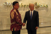 IAEA Director General Yukiya Amano with the Rector of Bogor Agricultural University, during his official visit to Jakarta, Indonesia. 5 February 2018