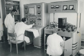 Mass spectrometer being used to determine the nitrogen-15 content of some plant materials fed with fertilizer enriched in this stable isotope. October 1963.  Please credit IAEA