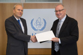 The new Resident Representative of Estonia, Toomas Kukk (left), presented his credentials to Aldo Malavasi (right), IAEA Acting Director General and Head of the Department of Nuclear Sciences and Applications at the IAEA headquarters in Vienna, Austria, on 4 September 2018.