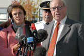 Dr Blix briefs the press. Photo Credits: Dean Calma/IAEA Oct 2002