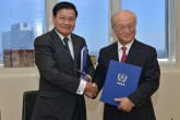 Signing of Laos' Additional Protocol by HE Mr Thongloun Sisoulith, Deputy Prime Minister and Minister of Foreign Affairs and IAEA Director General Yukiya Amano at the Agency headquarters in Vienna, Austria. 5 November 2014