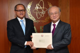 Presentation of credentials by the new Resident Representative of Brunei Darussalam, Mr Dato Mahdi Rahman to IAEA Director General Yukiya Amano. Vienna, Austria, 27 February 2015