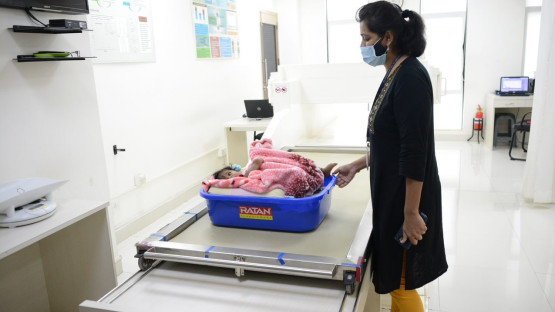 SJRI produced a low cost total body potassium counter to accurately measure body cell mass of individuals with uncertain hydration status such as pregnant women, little children and people with acute malnutrition or with cancer. (Photo: SJRI)